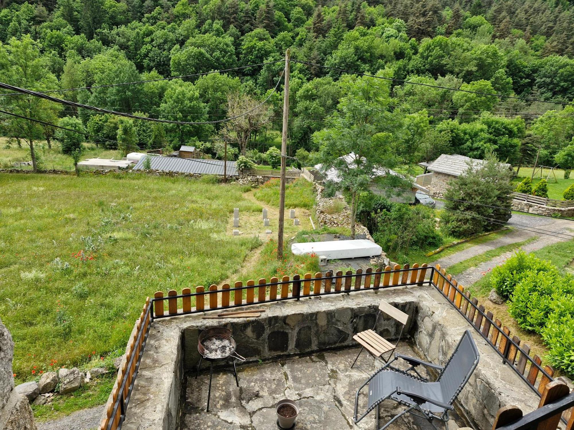 La Maison Des Lucioles Saint-Julien-Boutieres Exterior foto